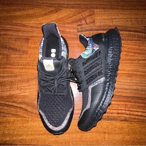 UltraBoost DNA ‘Chinese New Year’ (2020) - Picture 2 of 11